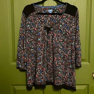 Colorful floral print 3/4 sleeve Simply Vera blouse
